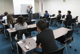 『今から始める「老後破産」対策セミナー』をフクラシア八重洲にて開催した様子
